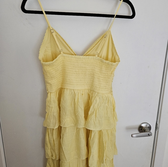 BNWOT YELLOW DRESS - Picture 2 of 3